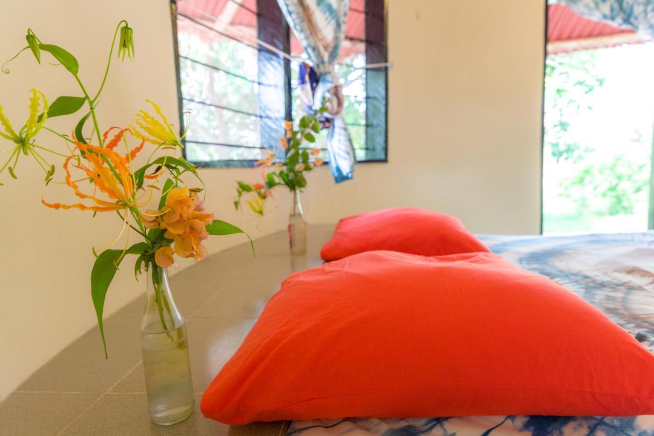Tamba Kuruba Eco-Lodge Folonko Ngoại thất bức ảnh